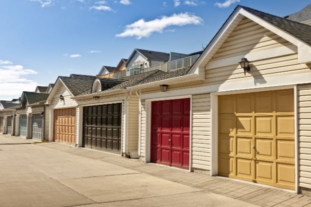 Giel Garage Doors - Choosing the Right Garage Doors- Material for Your Climate