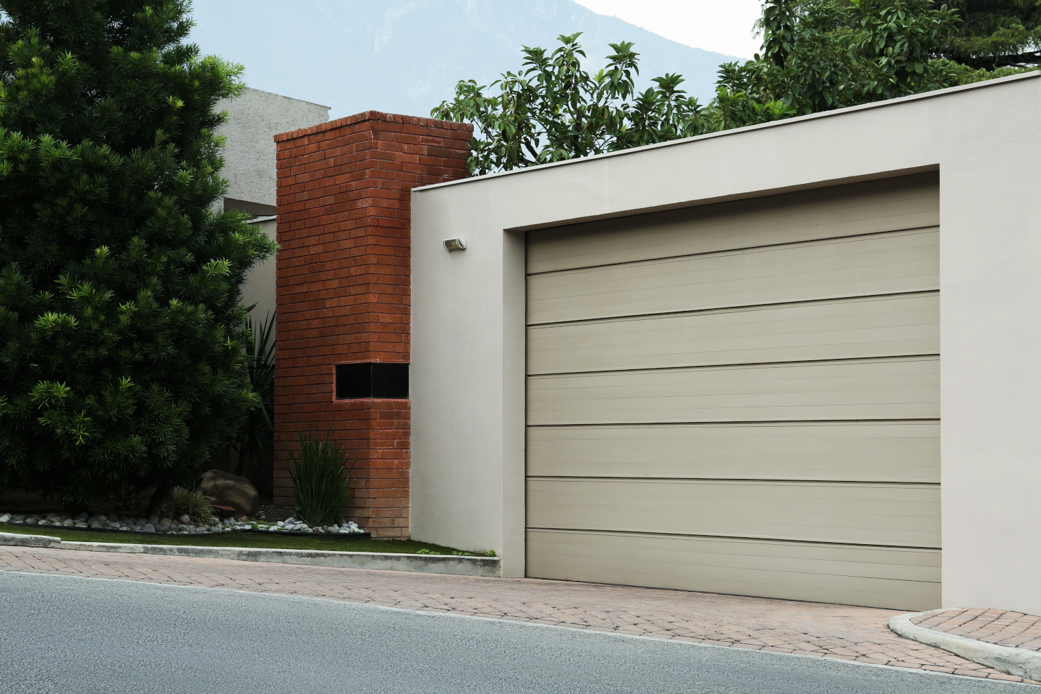 Giel-Garage-Doors-Sectional-Commercial-Garage-Door