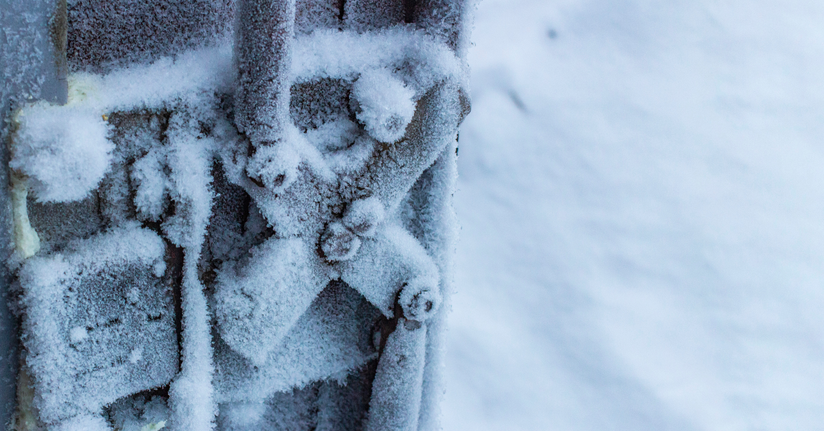 Giel-Garage-Doors-Frozen Garage Door